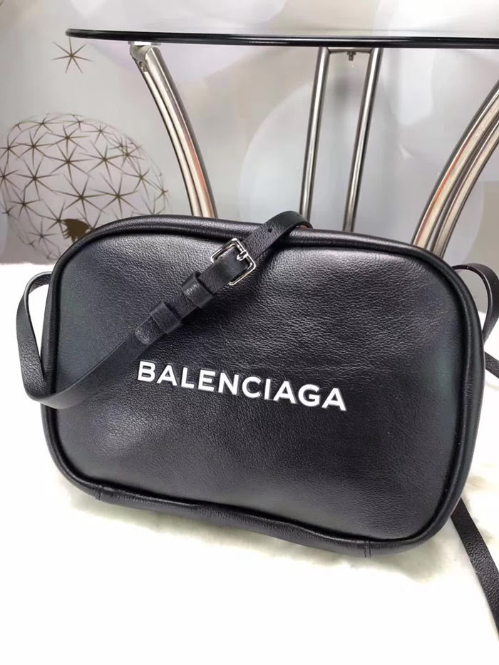 BALENCIAG巴黎世家 爆款相機包 BALENCIAGA EVERYDAY 系列 年秋冬爆款  BL1029